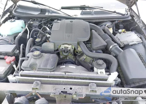 2011 Lincoln Town Car Signature Limited z USA, uszkodzony, nr VIN 2LNBL8CV9BX750969